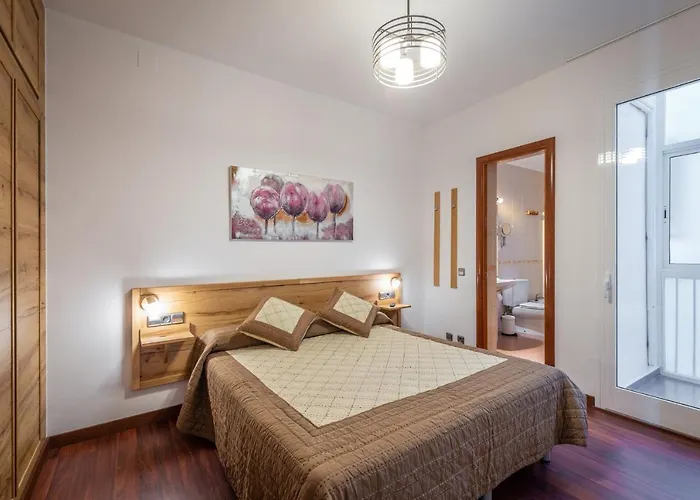 锡切斯里贝拉海滩公寓