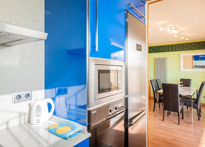 锡切斯里贝拉海滩公寓