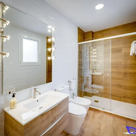 锡切斯里贝拉海滩公寓